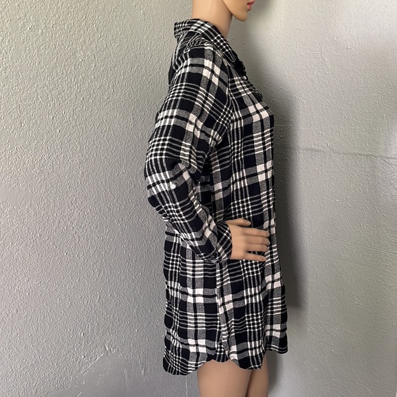 En Creme Plaid Dress - Picture 4 of 12